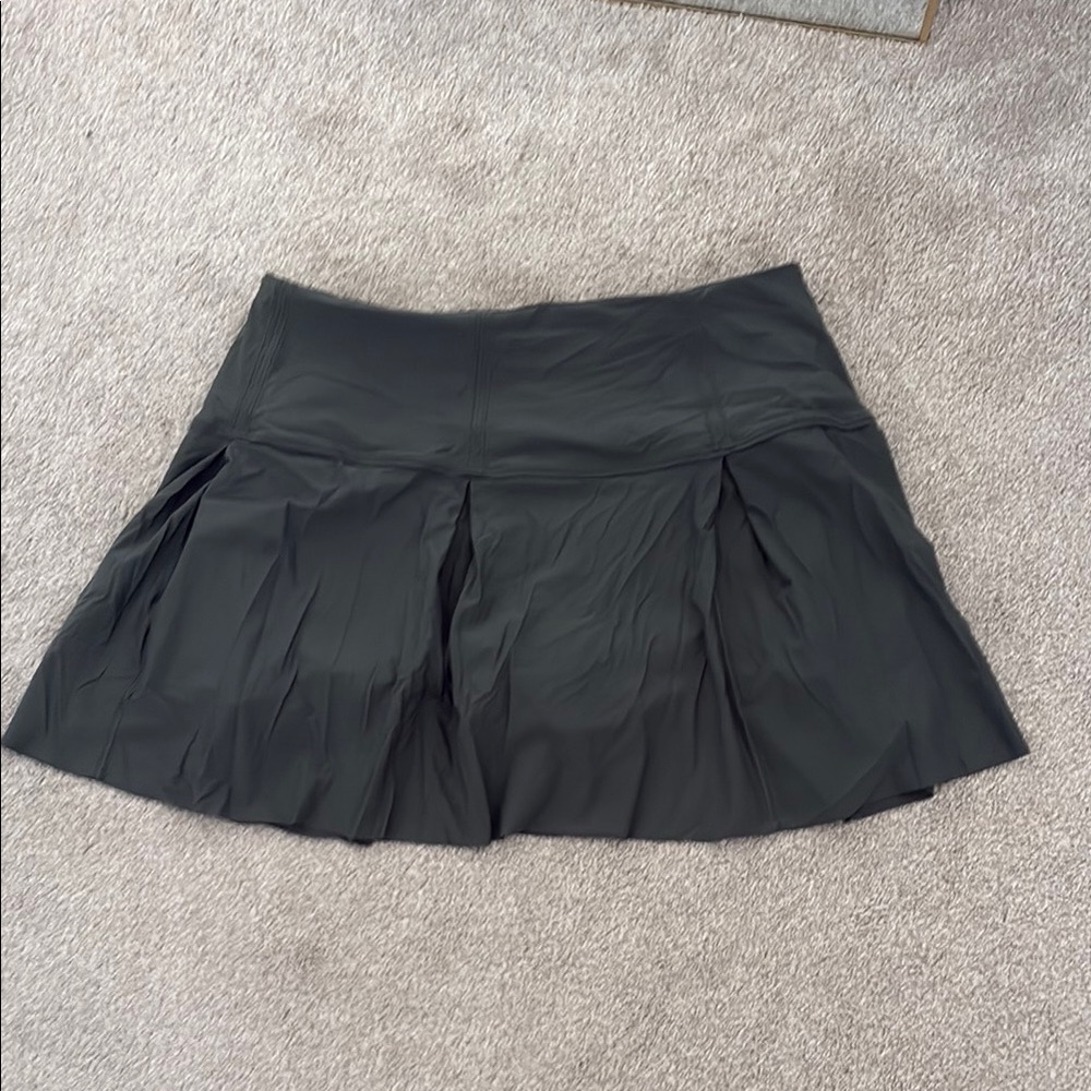 Lululemon olive green skort